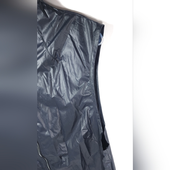 NWT VINTAGE Nike Women's Full Zip Running Vest W/ Pockets Medium (8-10) Black - Picture 4 of 16